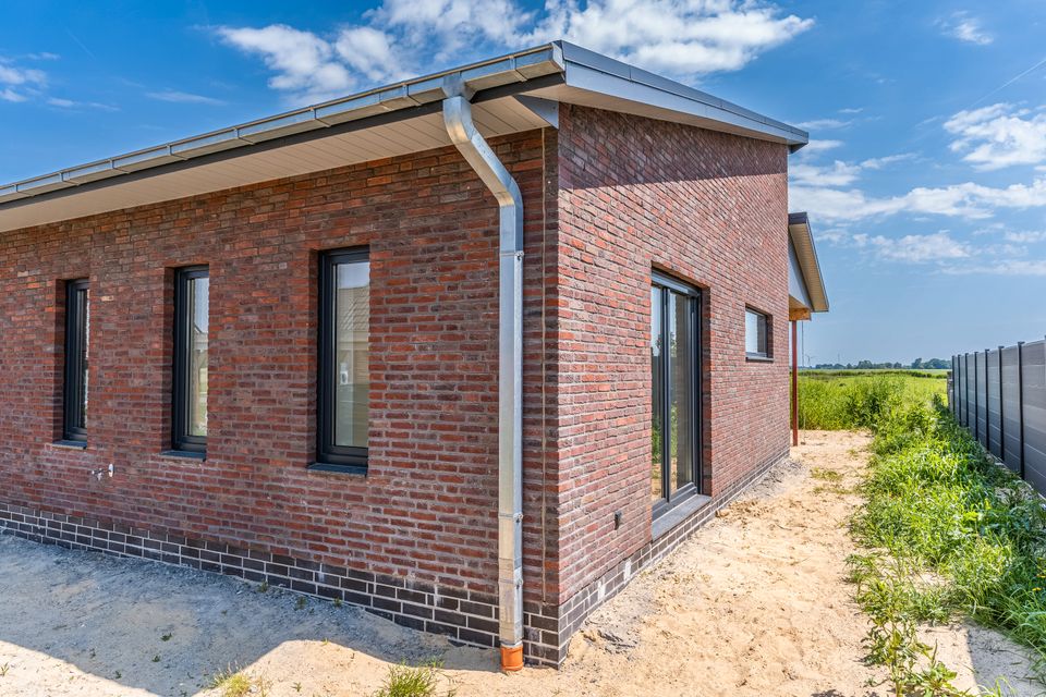 Erstbezug! Exklusiver Neubau mit Garage in Feldrandlage und „TOP DARLEHENSZINSEN aus 2021*“ möglich. in Wesselburen