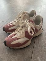 New Balance Sneaker Damen weiß rosa Schuhe Sommer 39 Nordrhein-Westfalen - Waldfeucht Vorschau