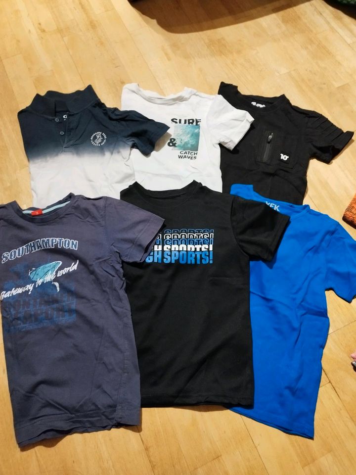 T-Shirts Jungen 122 + 128 Paket in Lohmar