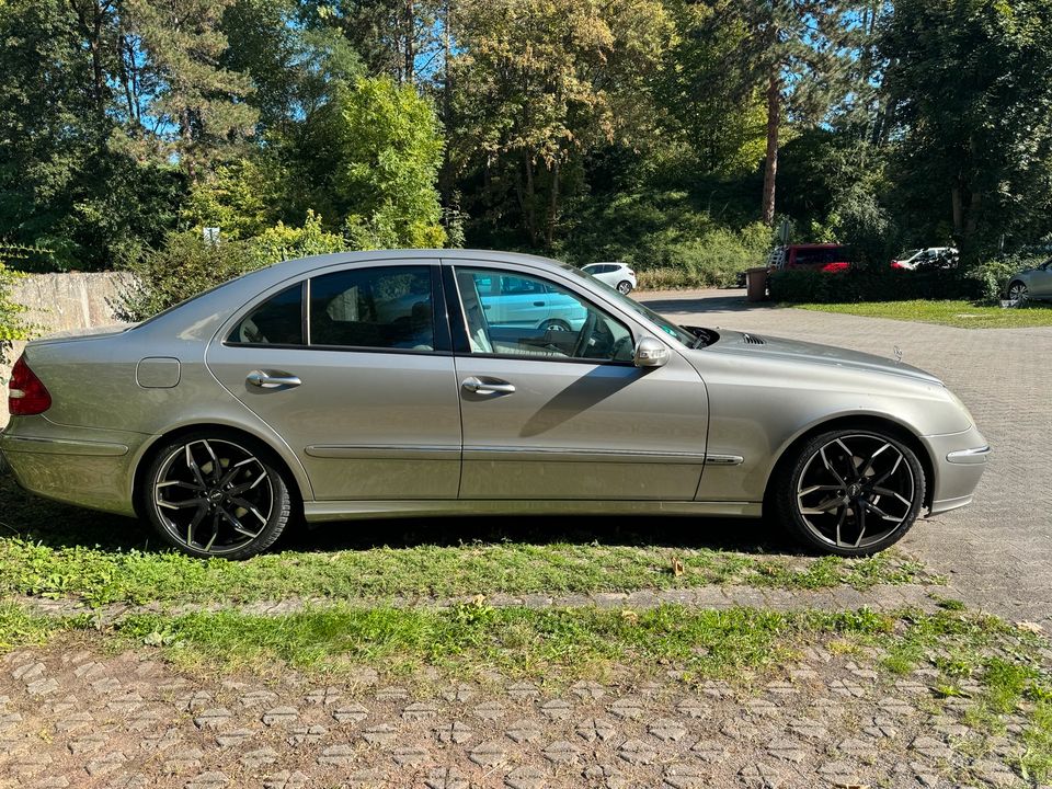 Mercedes W211 E320 Avantgarde in Stuttgart