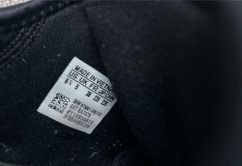 Sneaker Adidas NMD R1 Gr 38 beige taupe Applikationen in schwarz in Minden