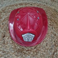 Feuerwehrhelm Helm Kostüm Spielhelm Kinderhelm Feuerwehr rot S Nordrhein-Westfalen - Sankt Augustin Vorschau