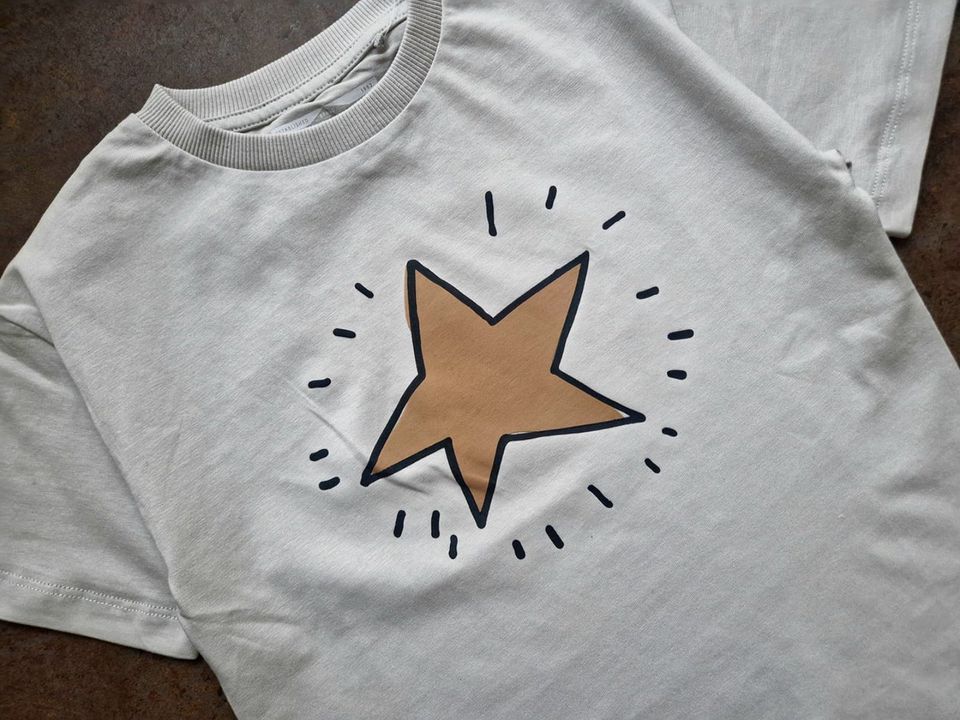 Next Jungen T-Shirt Stern kurzarm beige neu 18-24/92 littlebee in München