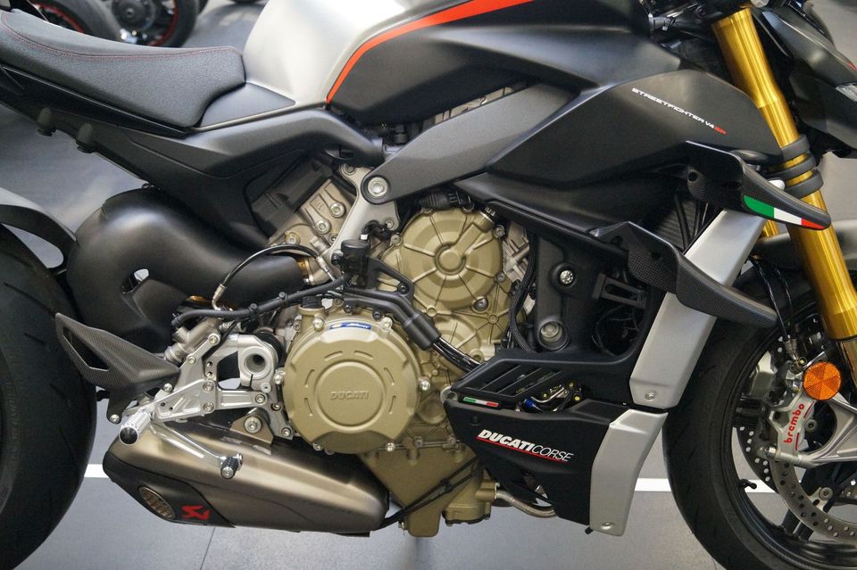 Ducati Streetfighter V4 SP +AKRAPOVIC**1.Hand, 1A TOP** in Köln