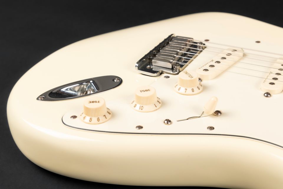 2002 Fender Jeff Beck Signature Stratocaster RW Olympic White in Niebüll