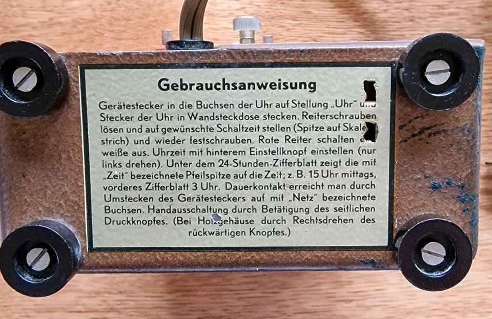 Mehne Zeitschaltuhr AURA um 1950 Automatische Radio-Schaltuhr in Mansfeld