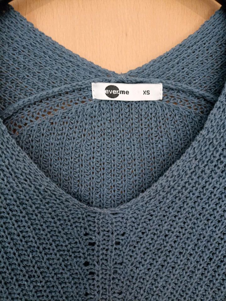 Leichter Pullover Damen mit Lochmuster in Wissen