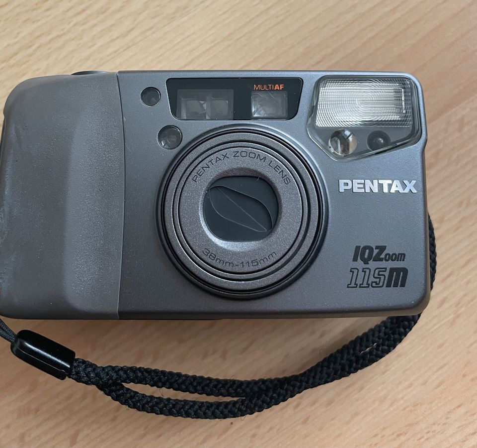 PENTAX IQZoom 115m Kamera inklusive Tasche . in Hamburg