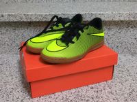 *NEU*Nike Fußballschuhe,Hallenschuhe in trendigem neongelb*Gr.32 Bayern - Straubing Vorschau