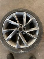 1x 235/40R19 96W Skoda Superb Felge+Reifen Niedersachsen - Braunschweig Vorschau