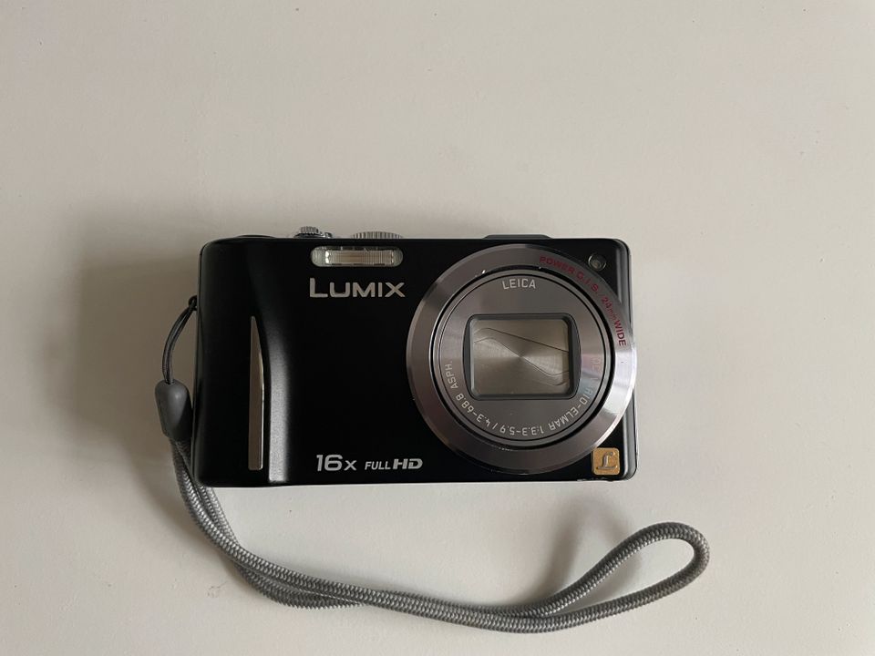 Fotokamera Panasonic Lumix DMC-TZ22 in Kaufungen