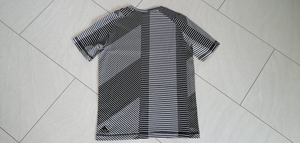 ADIDAS T-Shirt climalite Gr. M (ca. 152) in Ludwigsstadt