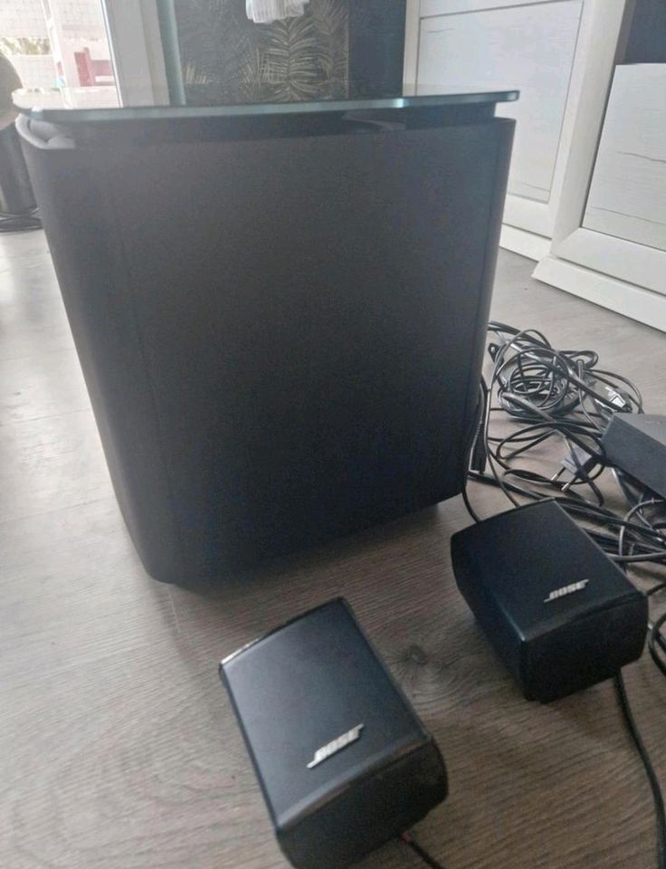 BOSE Sound Bar 700 + Speaker + Bass Modul in Bruchköbel