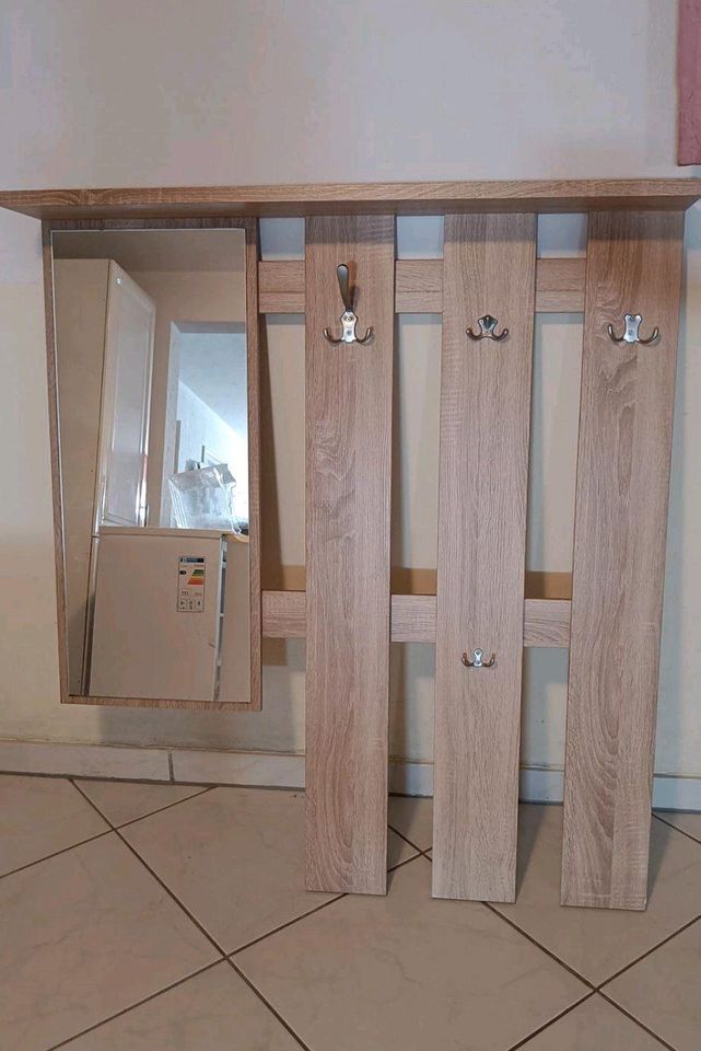 Garderobe mit Spiegel in Delbrück