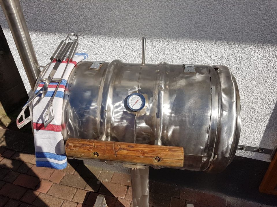 Grillwagen aus Bierfaß (edelstahl) in Merzig