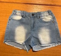 Jeansshorts, Gr. 152, Mädchen, neuwertig! Düsseldorf - Bilk Vorschau