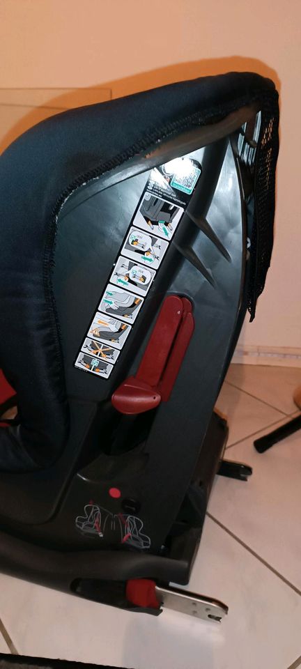 Römer Duo Kindersitz mit Isofix 9 bis 18 kg in Schöllnach