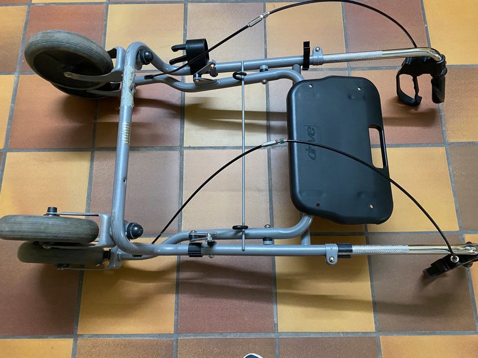 DRIVE Rollator Migo Silber 190/50 bis Max 130kg Gehhilfe mit Sitz in Rednitzhembach