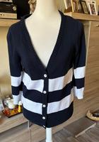 Sehr schöne Strickjacke in Größe 40-42 Berlin - Köpenick Vorschau