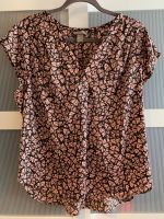 Satin Bluse Kurzarm von H&M+ Größe 44 Blusenshirt V-Ausschnitt ro Hessen - Langen (Hessen) Vorschau