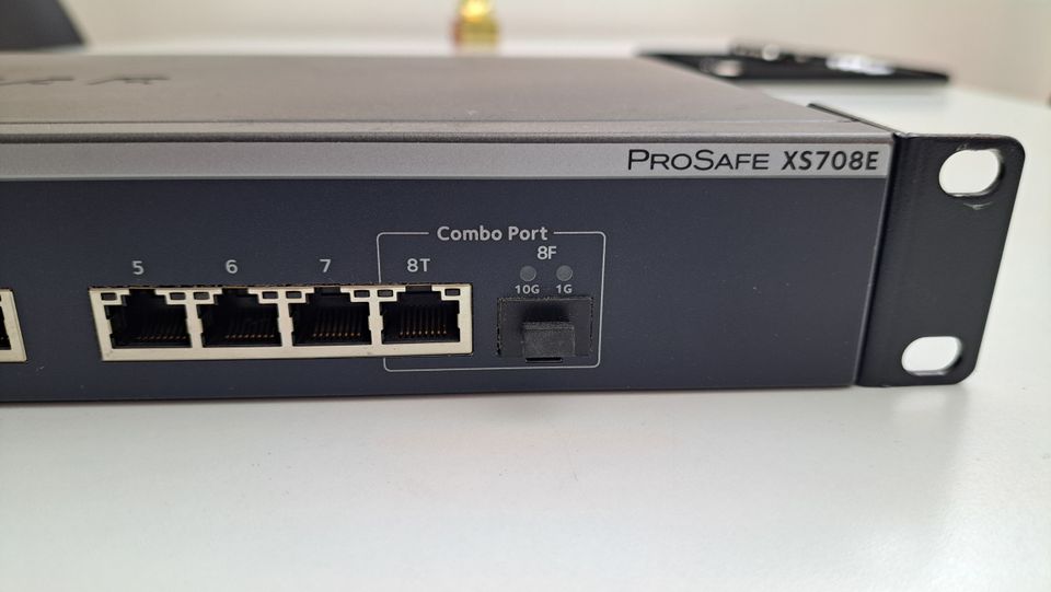 Netgear prosafe xs708e 8-port 10-gigabit managed switch in München