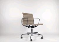 Vitra, Charles, Eames,,EA 117, Chair  Chrom, Bürostuhl Niedersachsen - Schüttorf Vorschau