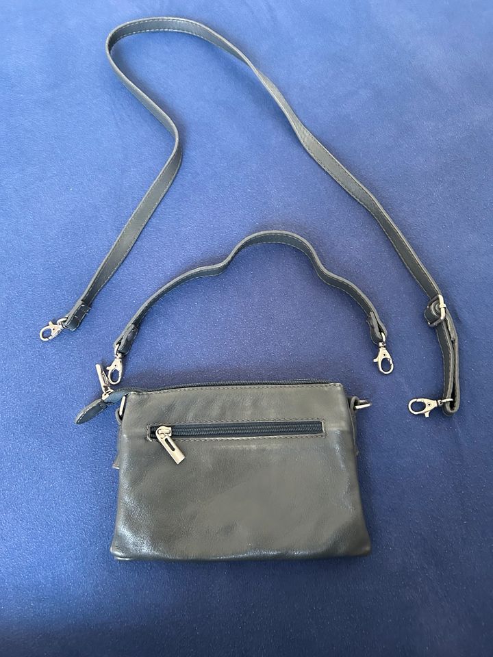 graue italienische, hangemachte Handtasche aus echtem Leder in Eschweiler