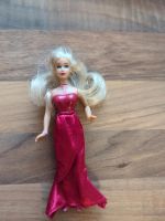 McDonald's kleine Hollywood Barbie rotes Kleid Saarland - Püttlingen Vorschau