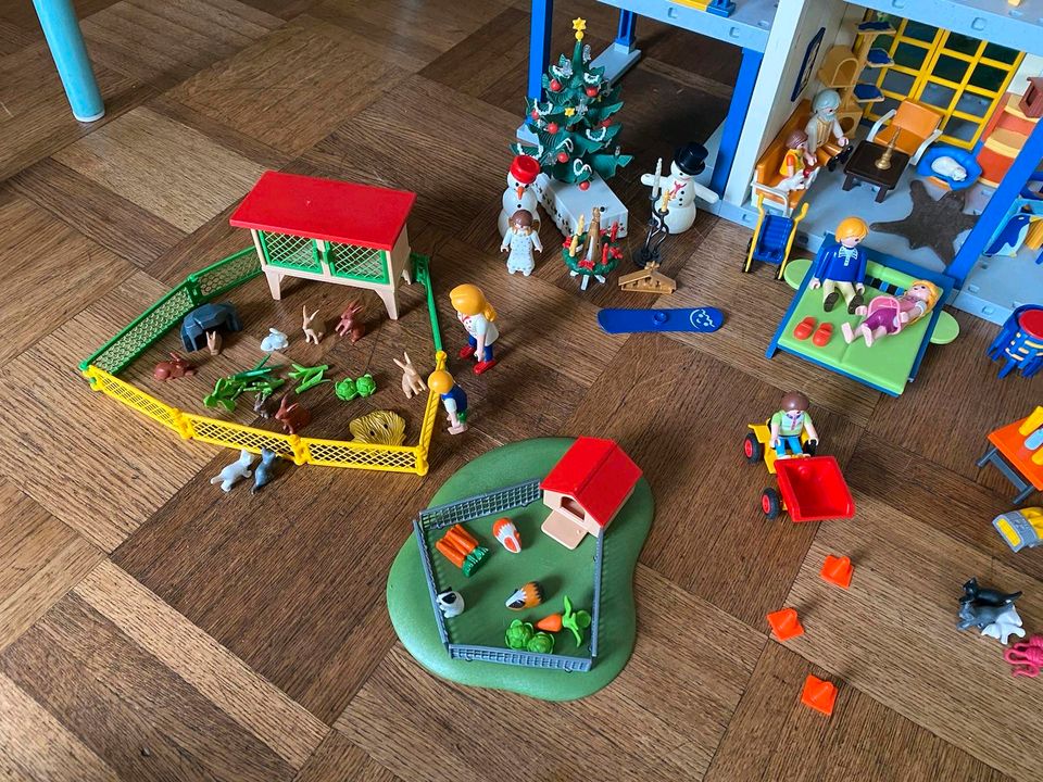 Playmobil Haus 3965 mit sehr viel Zubehör in Gröbenzell