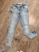 Primark Jeans Damen Hellblau Reißverschlüsse Gr. M Bayern - Obermichelbach Vorschau