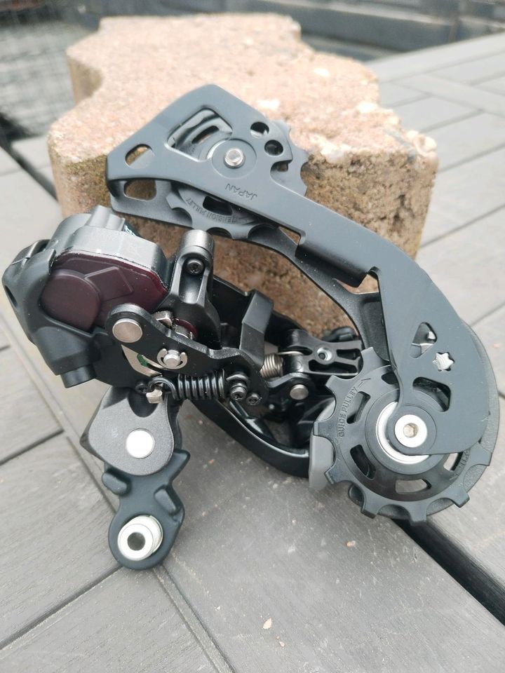 Shimano Deore XT Di2 RD-M8050-GS Schaltwerk in Gera