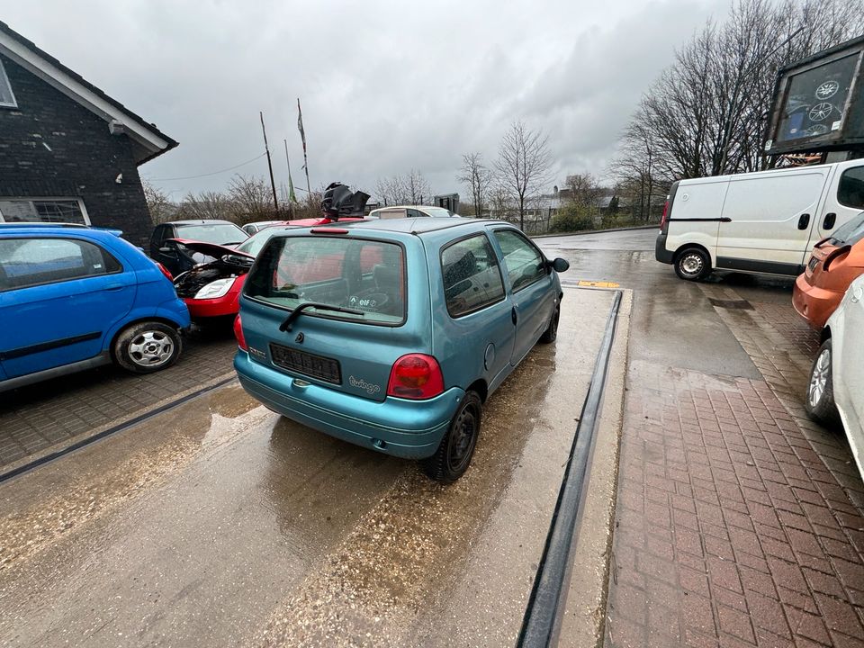 Renault Twingo 1.1L 43 KW Autoteile Ersatzteile Schlachtfest in Waldbröl