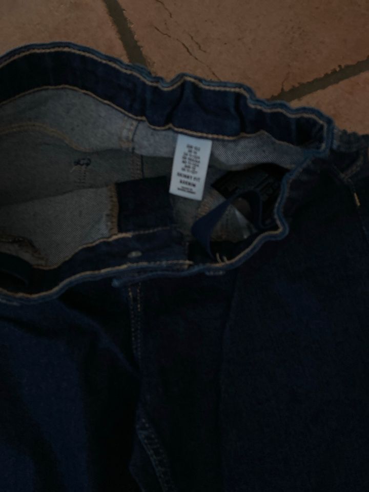 Jeans H&M Gr. 152 in Gangelt