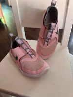 Nike rosa Kinderschuhe Mädchen neuwertig flexrunner 28,5 Sachsen - Pesterwitz Vorschau
