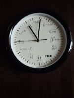 Wanduhr mit Mathematik Formeln (für Studenten) Bielefeld - Bielefeld (Innenstadt) Vorschau