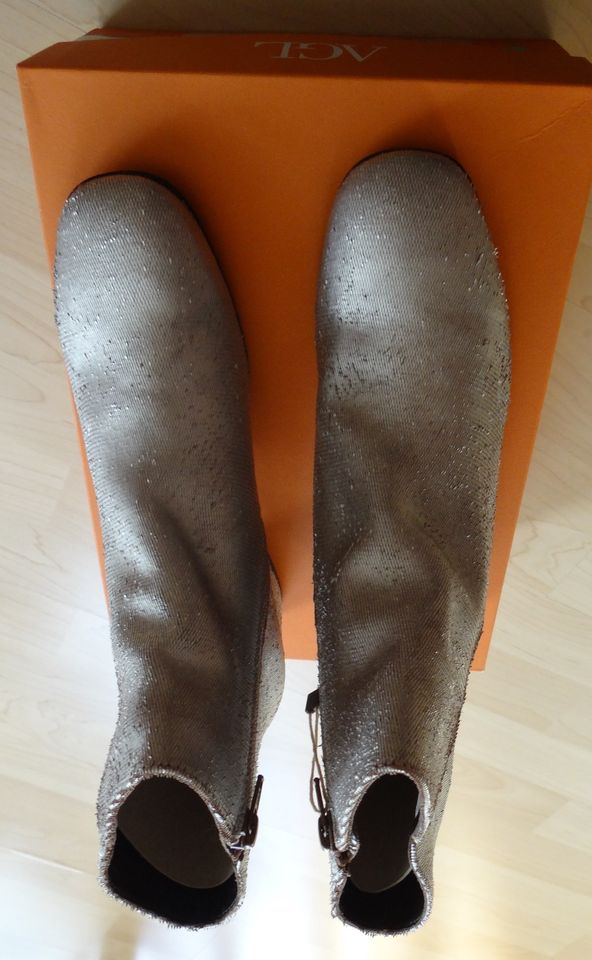 NEUE Metallfarbene Stiefeletten Stiefel Gr. 39 von AGL in Neuwied