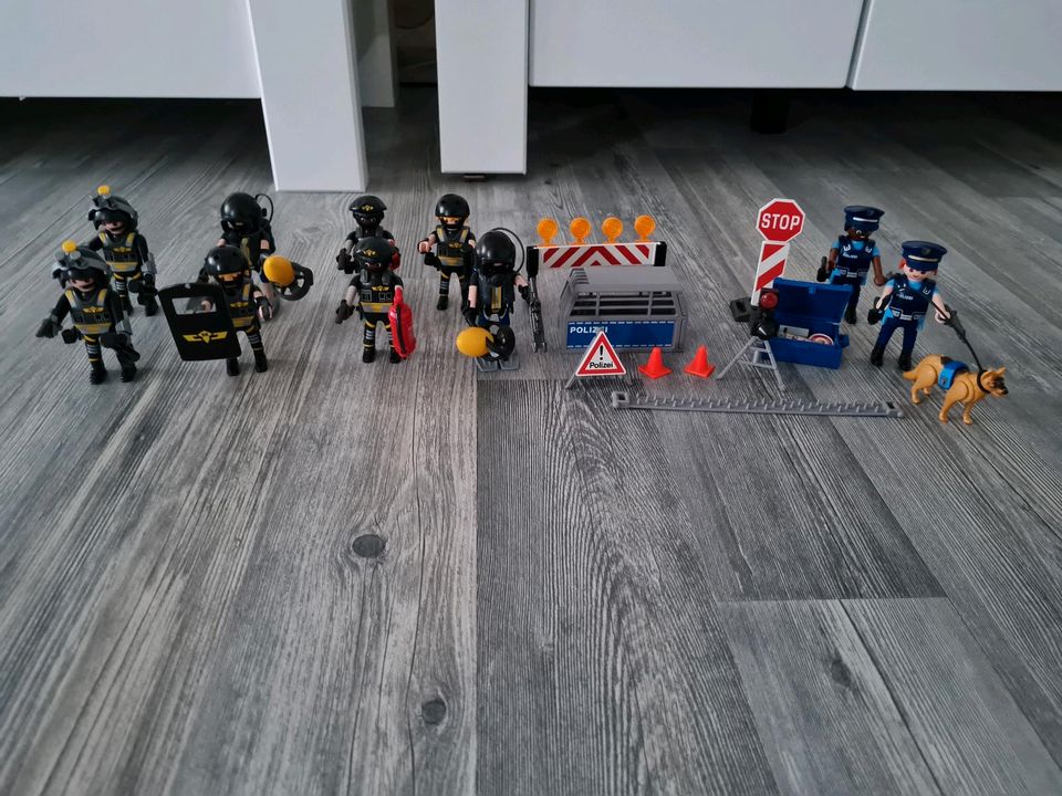 Playmobil, Polizei, SEK, Straßensperre in Bochum