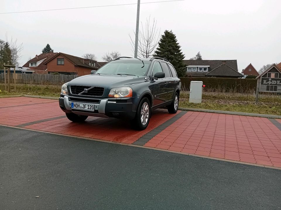 Schöner und gut fahrender Volvo XC90 2006 mit Automatikgetriebe. in Nordhorn