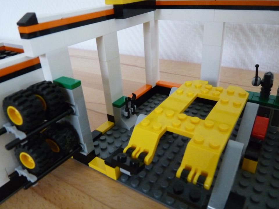 LEGO City Werkstatt Autowerkstatt mit allen Bauanleitungen in Uetze