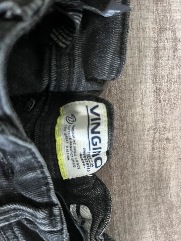 Vingino kurze Jeans/ Größe 6 (110/116) in Mutterstadt