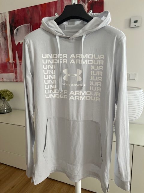 Under Armour – Hoodie hellgrau Gr. M – NEU neuwertig in Freiburg im Breisgau