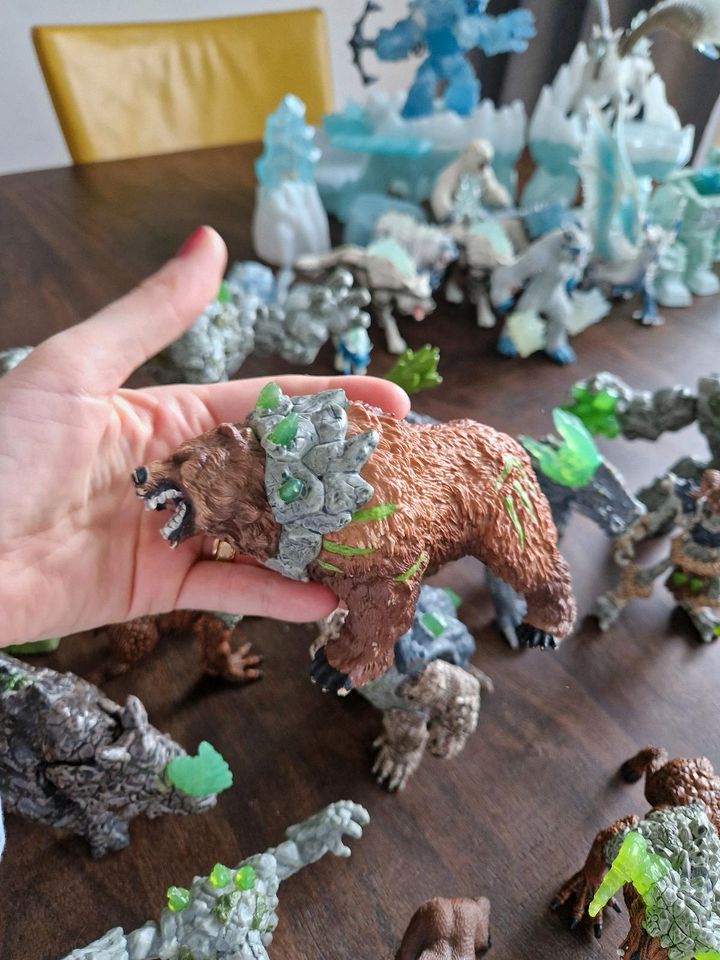 Höhlenbär Bär Schleich Eldrador in Neuss