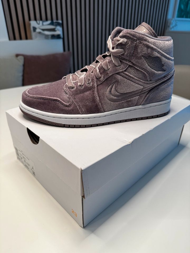 AIR JORDAN 1 MID SE - Sneaker high WMNS Neu in Krefeld