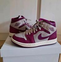 Air Jordan 1 mid WMNS Amethyst Ash/ Red Plum Rheinland-Pfalz - Sinzig Vorschau