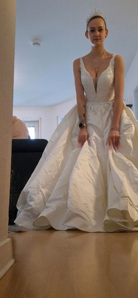 Hochzeitskleid brautkleid Verlobungskleid standesamtkleid ballkle in Dietzenbach