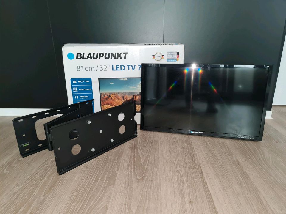 Blaupunkt 720P LED HD Fernseher 32 Zoll DVB-T/T2/C/S2-Tuner in Frankfurt am Main