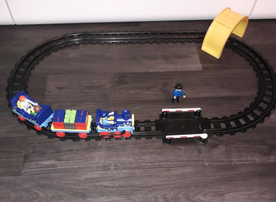 Playmobil Eisenbahn mit 3 Figuren in Güstrow