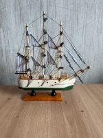 Schiff Segelschiff Vintage Modell Holzmodell Hessen - Wabern Vorschau
