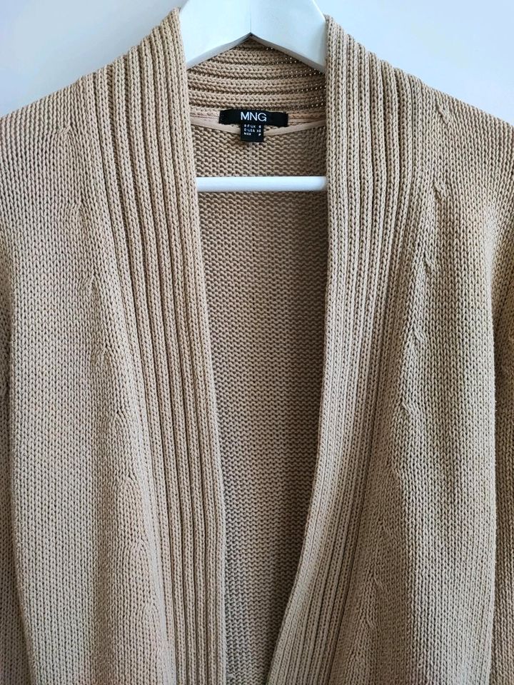 MNG Mango Strickjacke Gr. XS, 34 in Rottenburg am Neckar