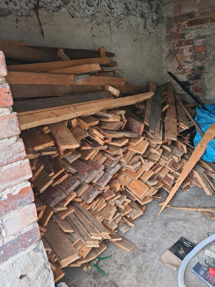 Holz zu verschenken, z.b. als Feuerholz in Ascheberg